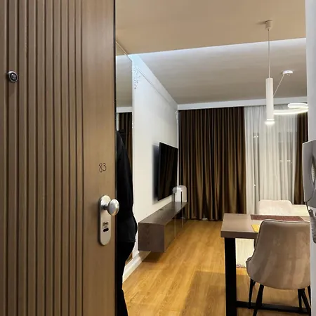 Prive Luxury -city Center & Seaside In 1 *