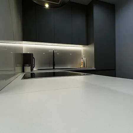 Prive Luxury -city Center & Seaside In 1 *