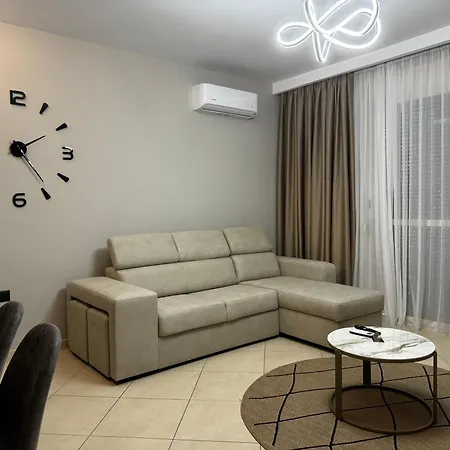 Prive Luxury -city Center & Seaside In 1 דירה *