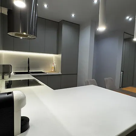 Prive Luxury -city Center & Seaside In 1 Apartment *
