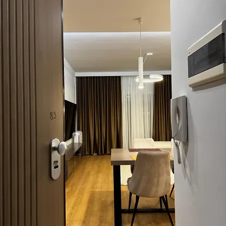 Prive Luxury -city Center & Seaside In 1 Vlore