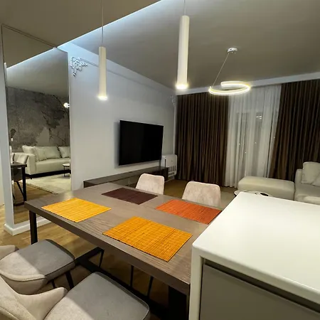 Apartment Prive Luxury -city Center & Seaside In 1 Vlore
