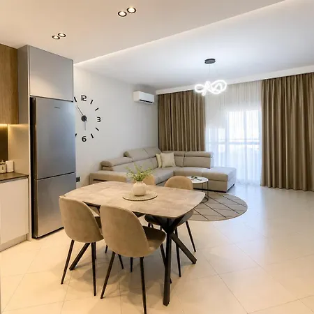 Apartment Prive Luxury -city Center & Seaside In 1
